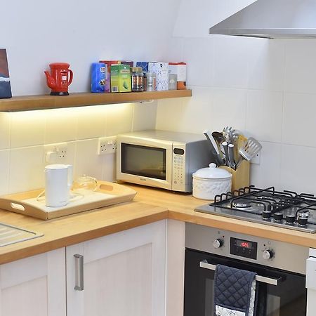 Apartament Charming Flat Near Earl'S Court Station, 4 Guests Londyn Zewnętrze zdjęcie