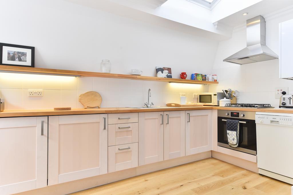 Apartament Charming Flat Near Earl'S Court Station, 4 Guests Londyn Zewnętrze zdjęcie