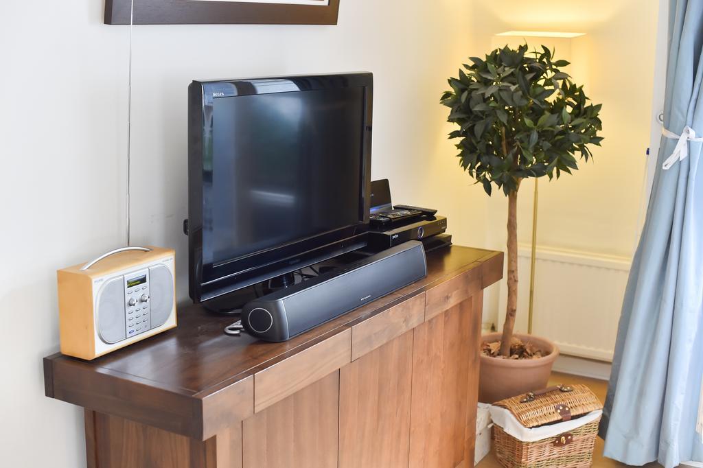 Apartament Charming Flat Near Earl'S Court Station, 4 Guests Londyn Zewnętrze zdjęcie